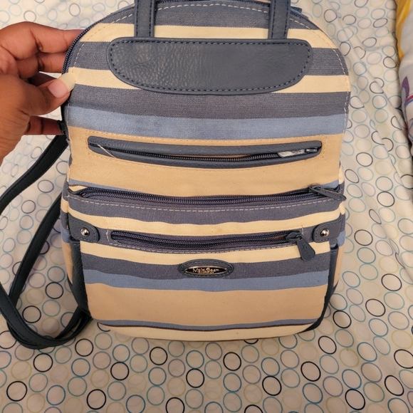 Backpack - Picture 2 of 12